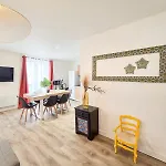 J2 Duplex, Central, Proche Gare, Therme, Opera Lägenhet